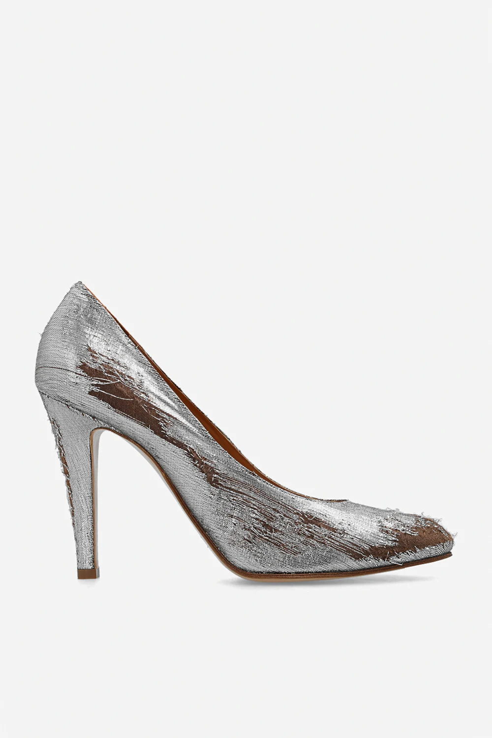 ‘Bleach’ pumps