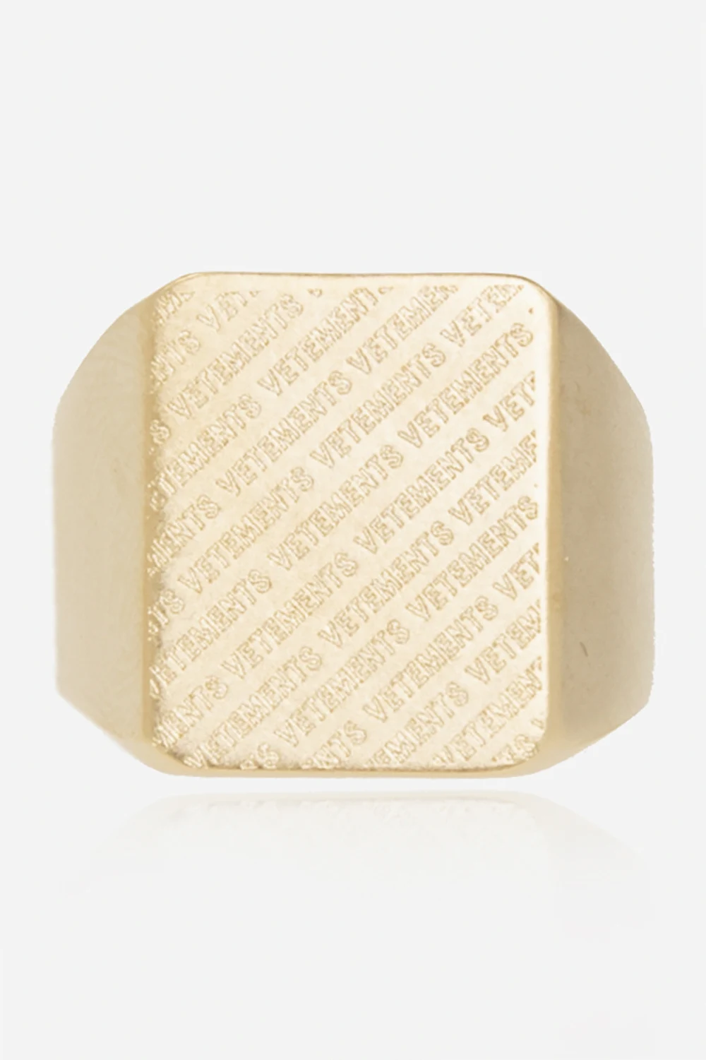 Mosiężny pierścień z logo