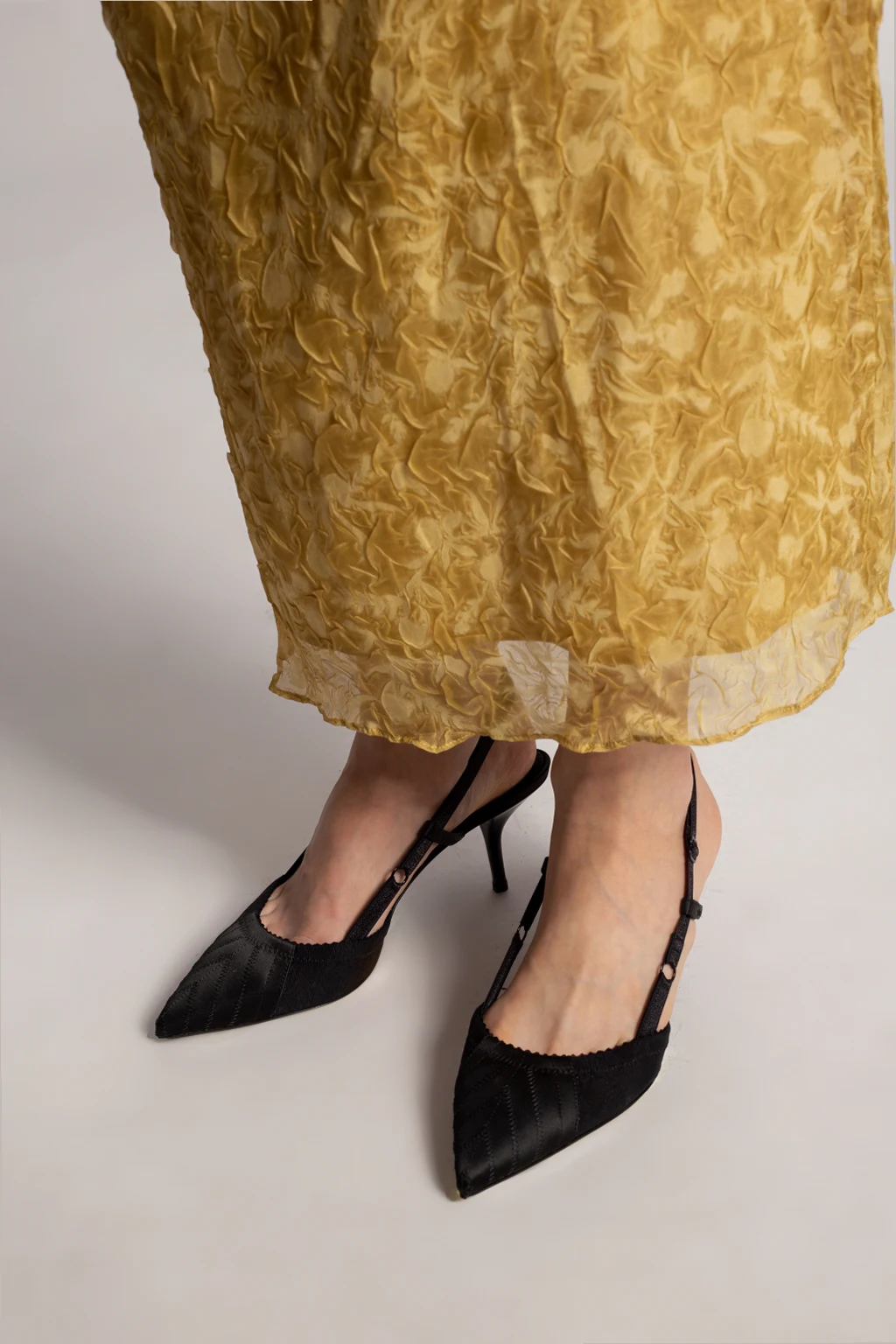 Stiletto pumps with pointed toe