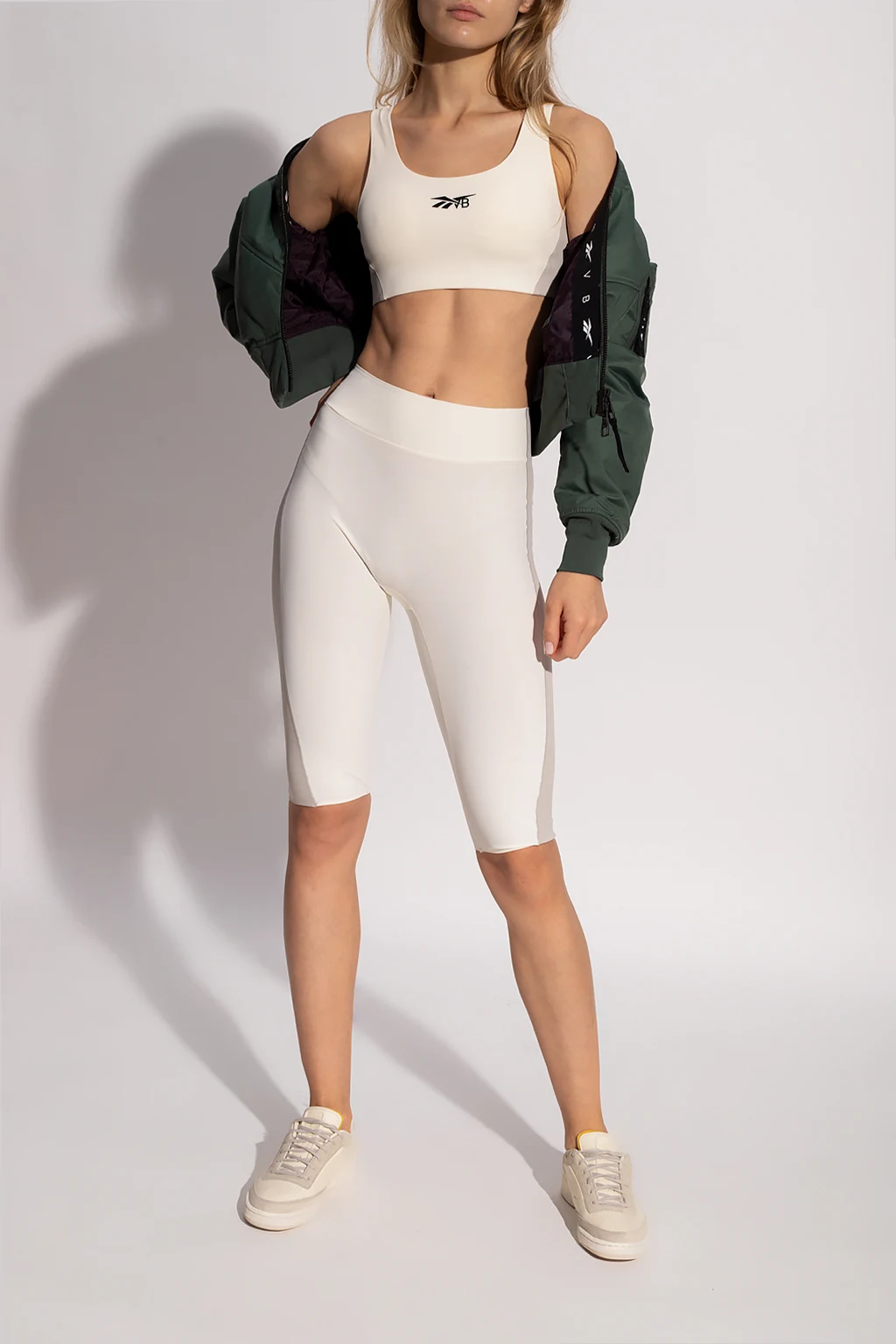 Short leggings with logo