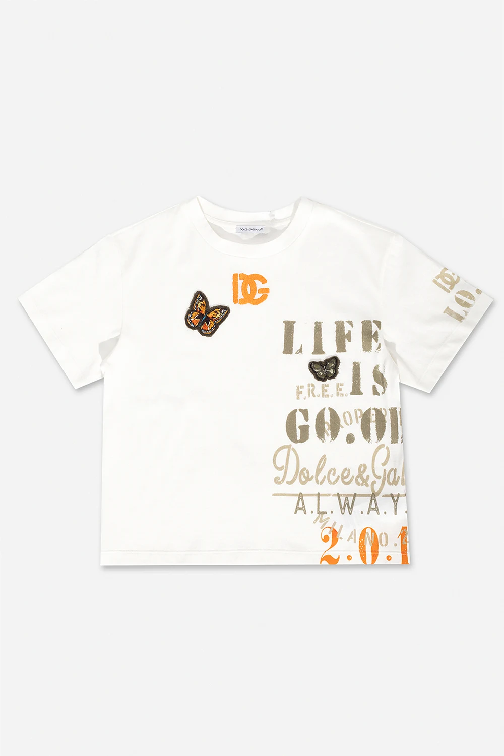T-shirt z naszywkami