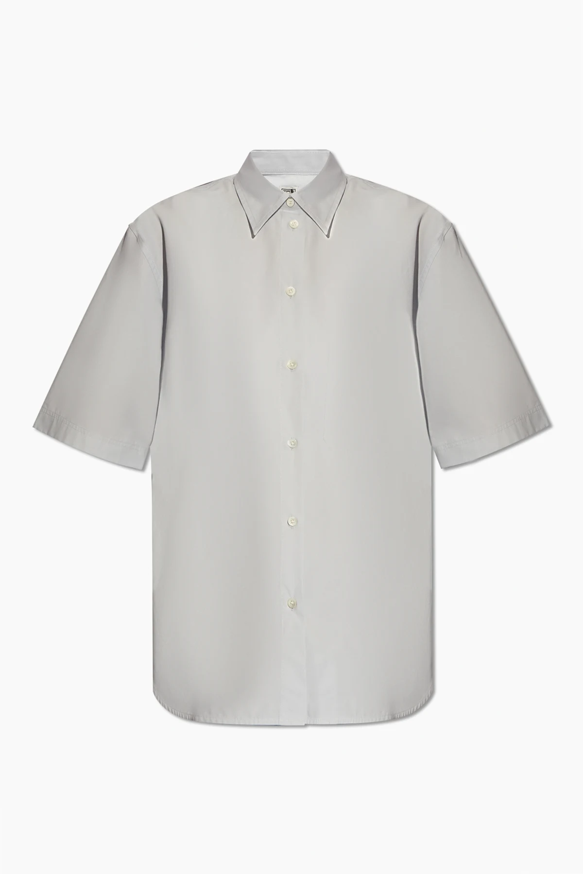 Shirt with short sleeves