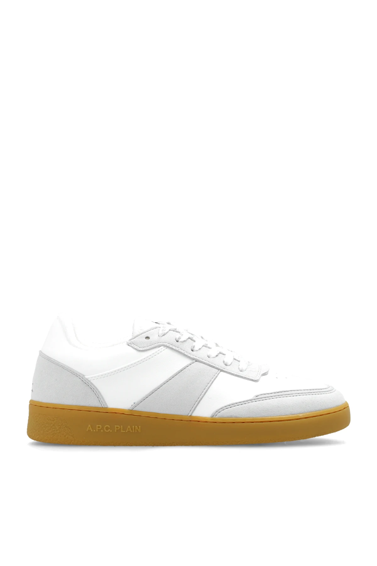 ‘Plain’ sneakers