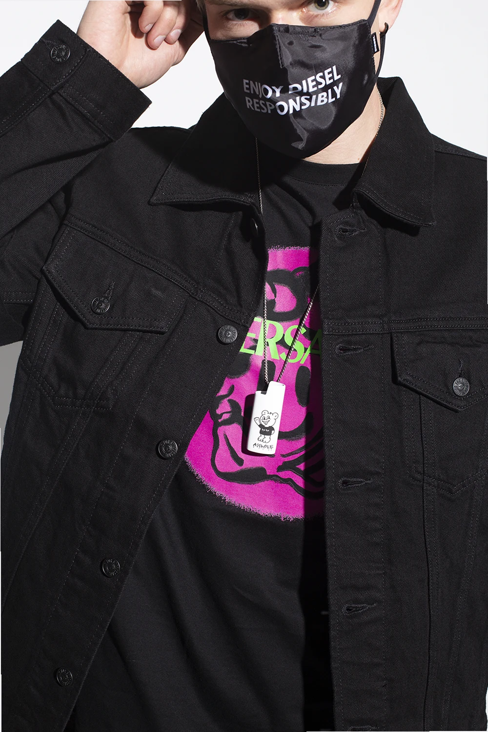 Etui na zapalniczkę na łańcuchu