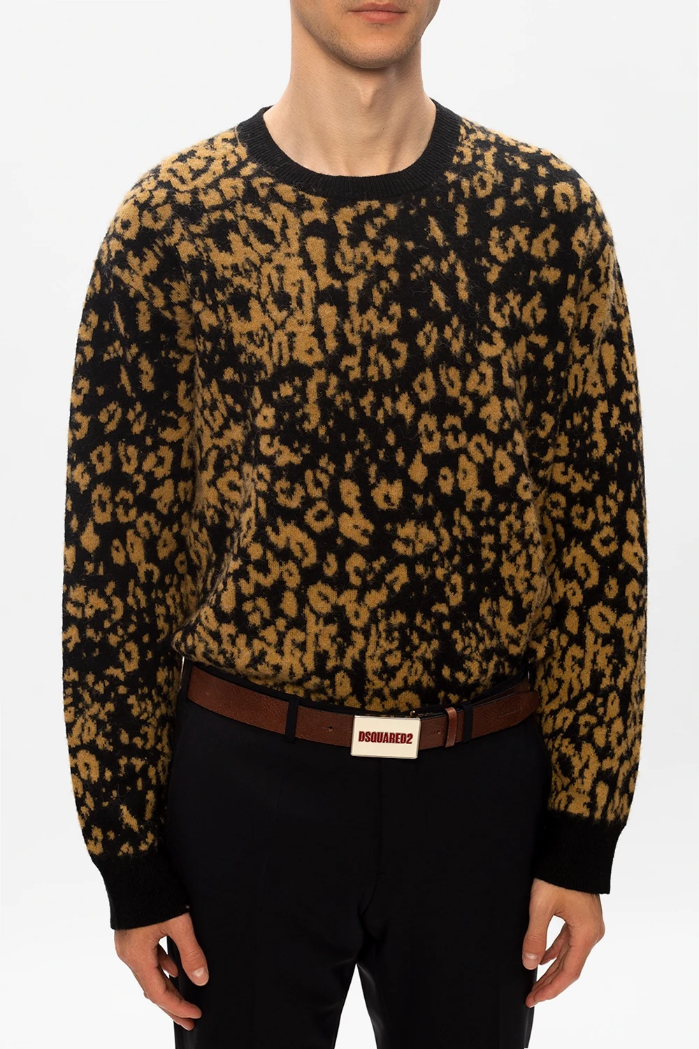 Skórzany pasek z klamrą