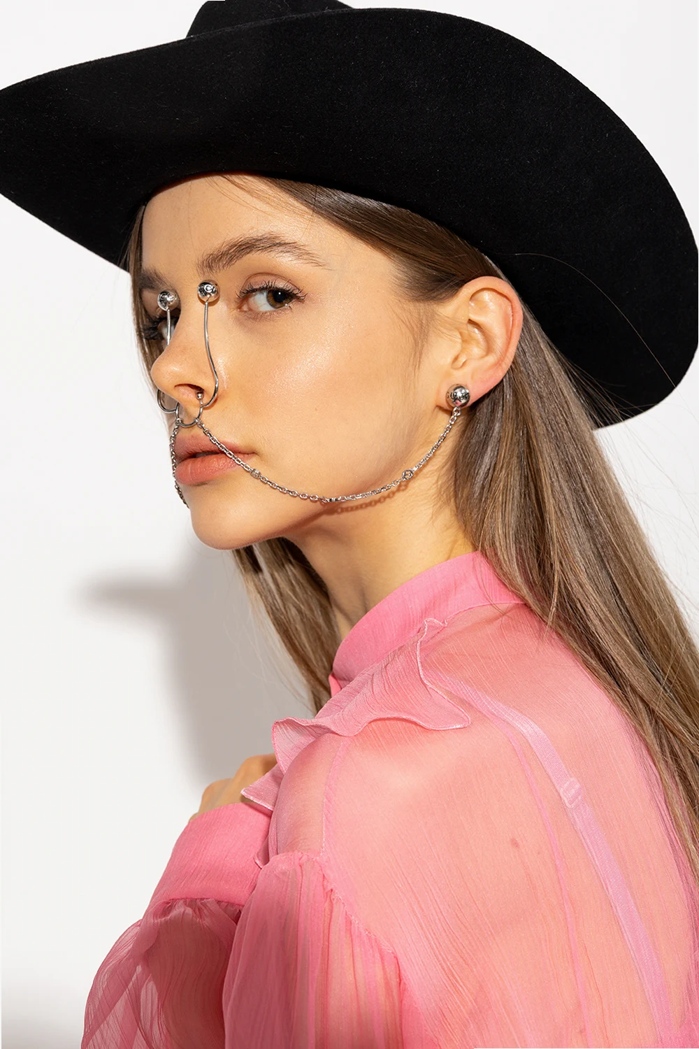 Klipsy z dekoracyjnym septum