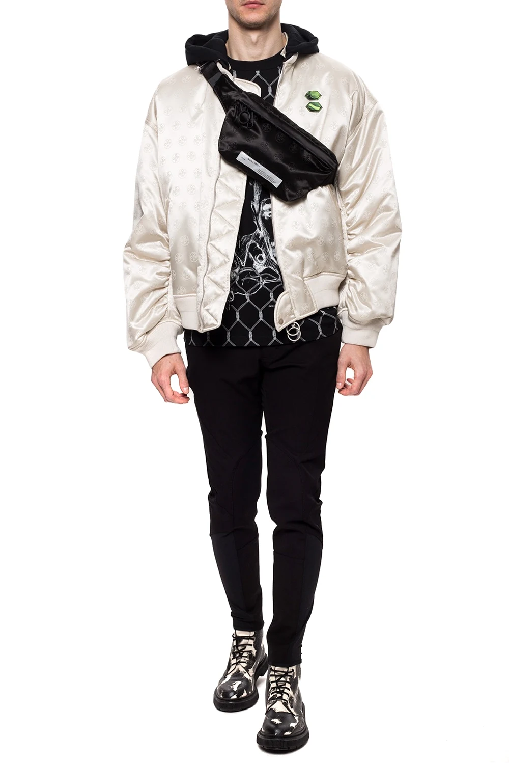 Trousers with buckle detail