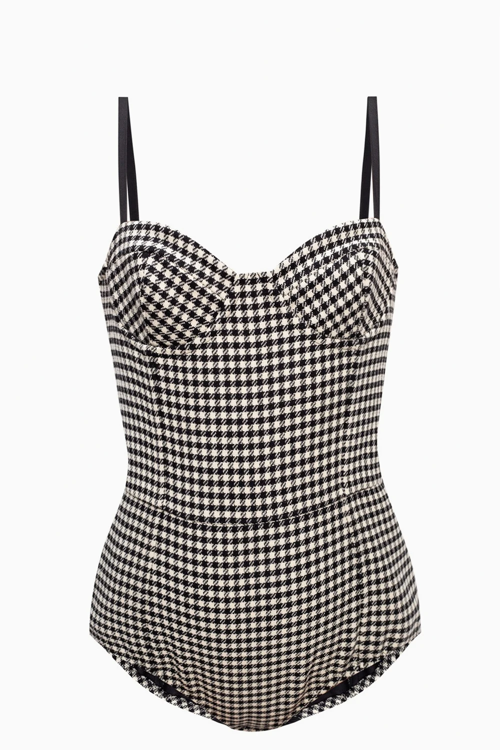 Patterned body on straps