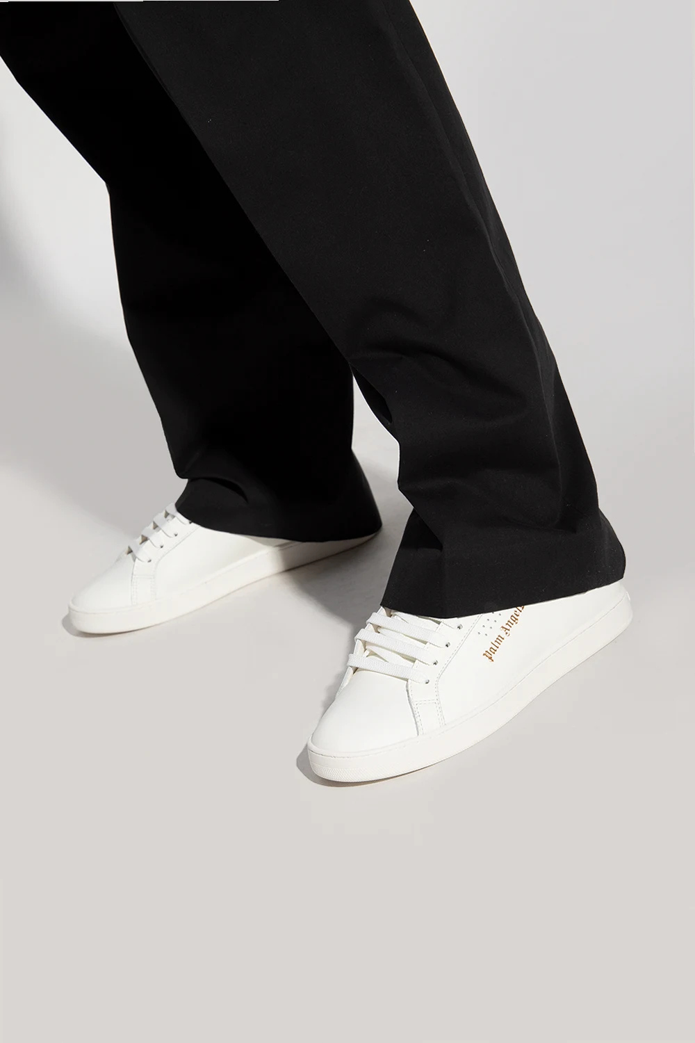 Buty sportowe z perforacją