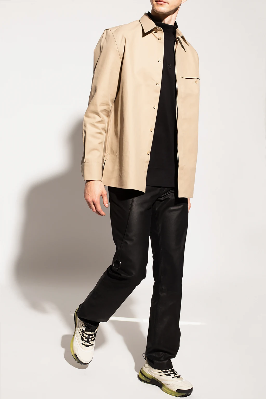 T-shirt with mock neck