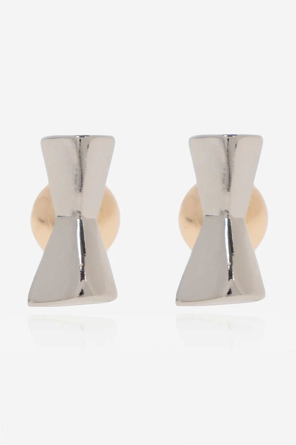 Kolczyki o dekoracyjnym kształcie