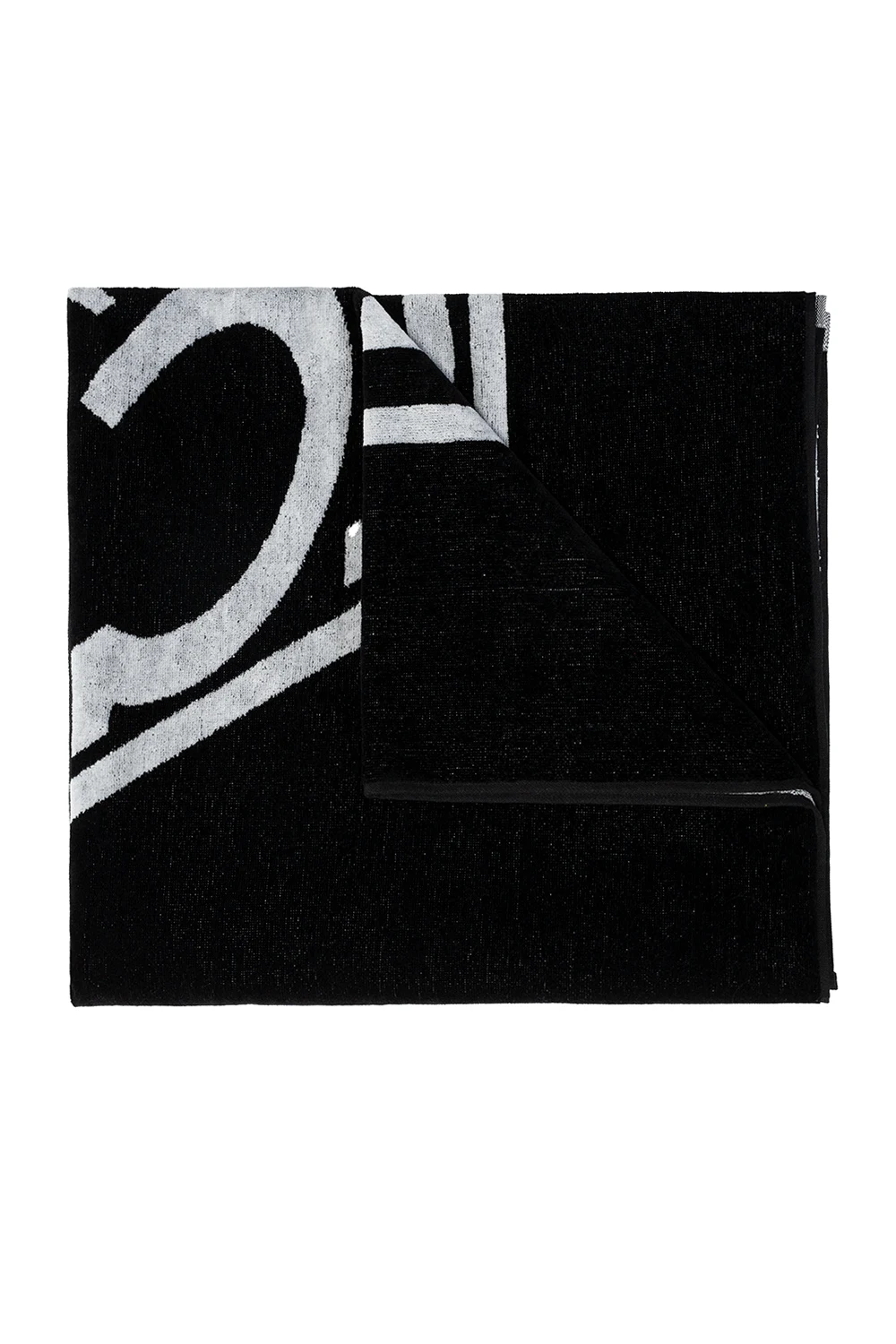 Bath towel with logo
