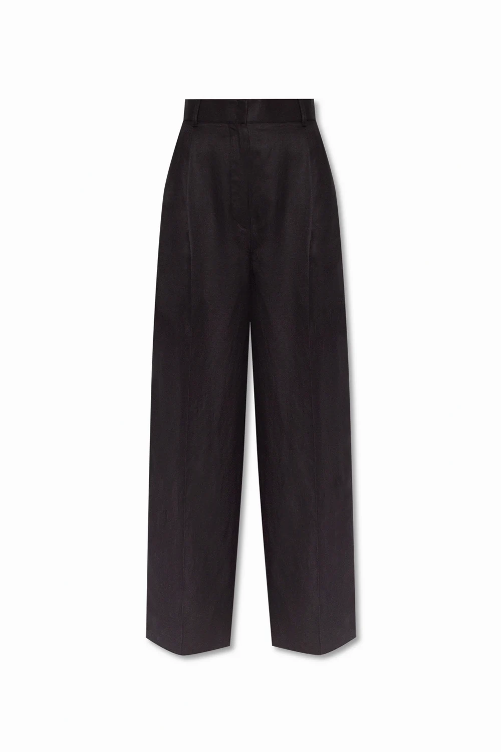 Wide-legged trousers