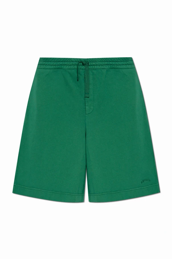 GRÜN Shorts mit aufgesticktem Logo