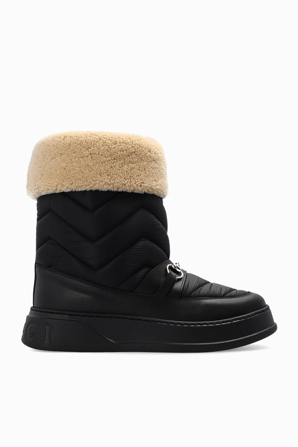 Quilted snow boots