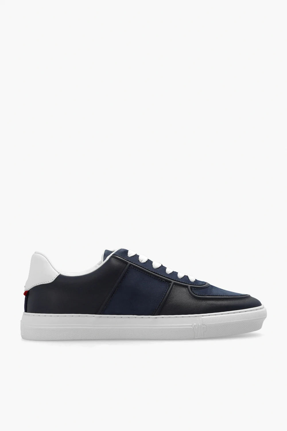 ‘Neue York’ sneakers