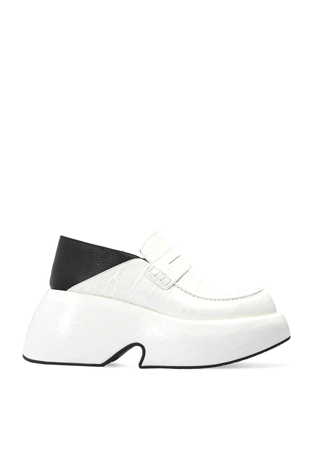 Buty typu ‘loafers’ na platformie