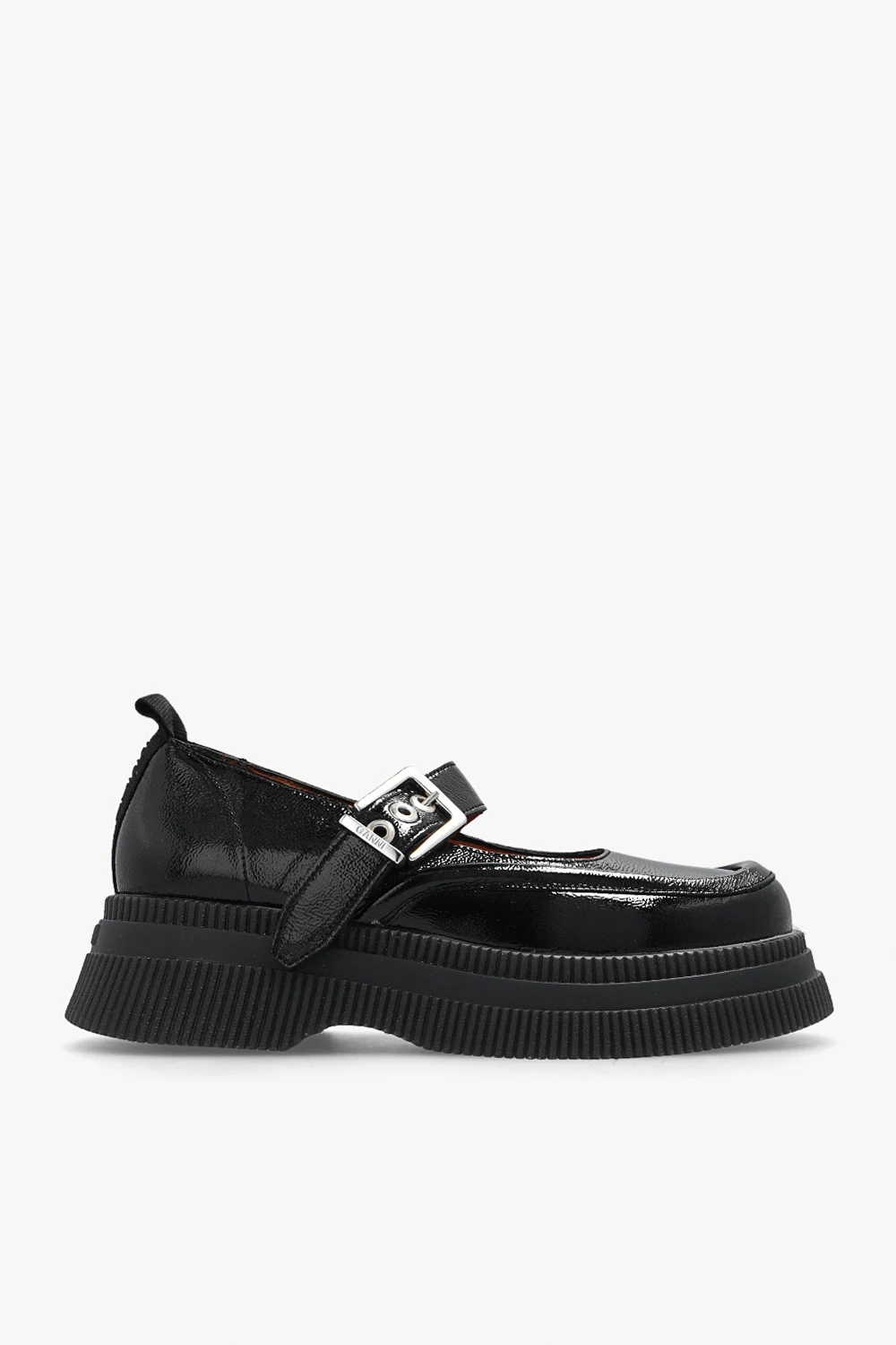 Lakierowane buty na platformie