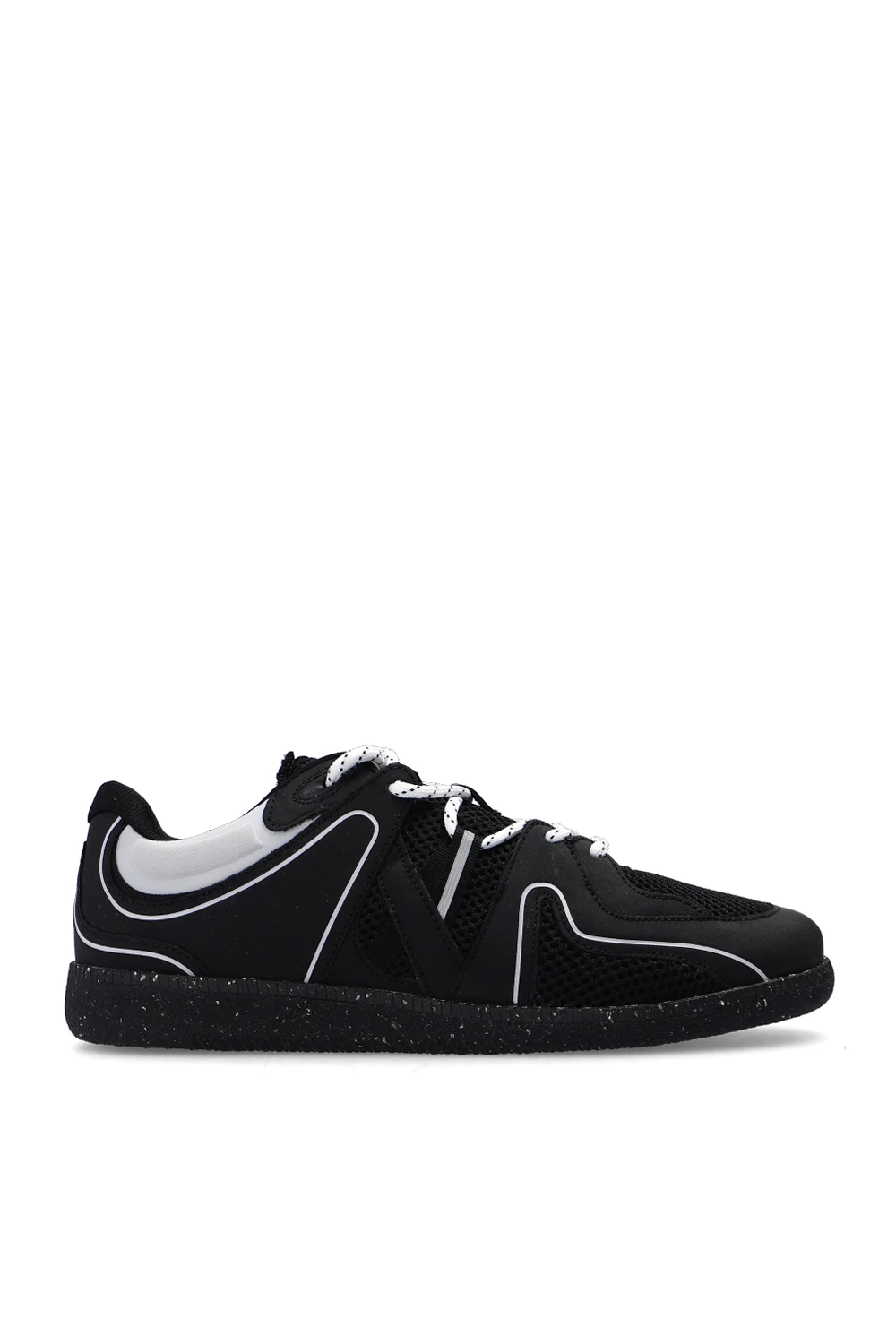 Sneakers with logo