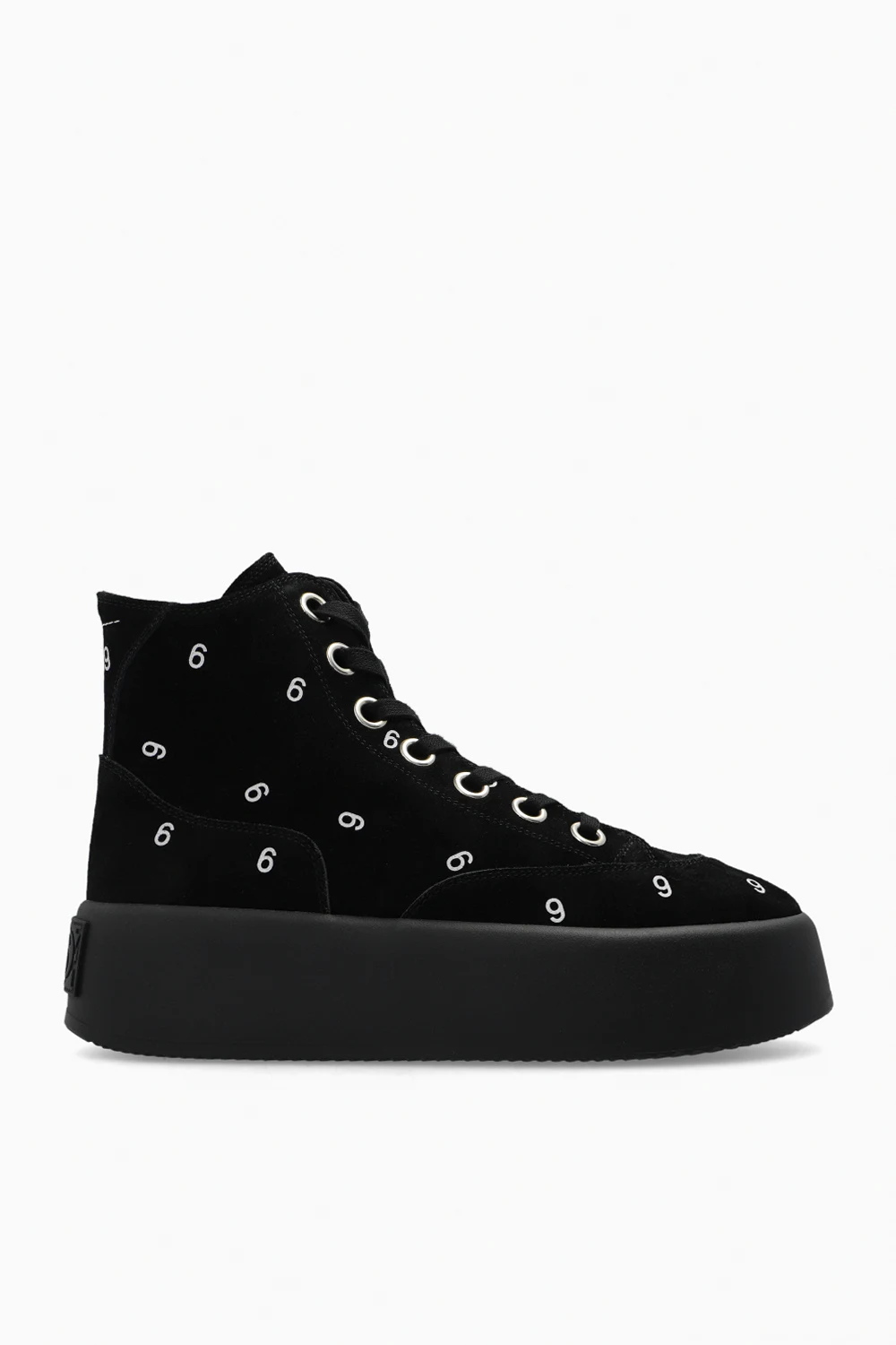 Zamszowe buty na platformie