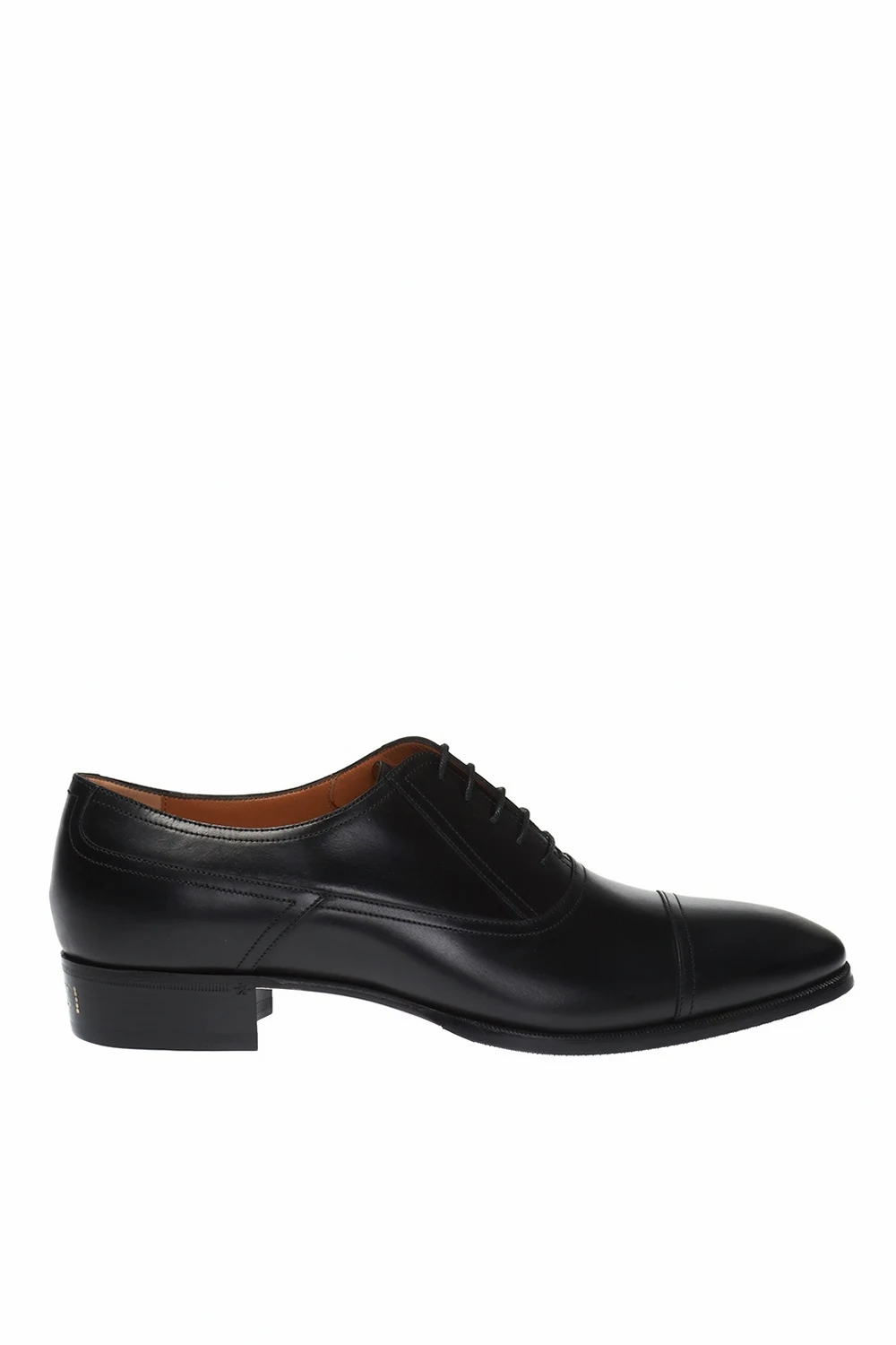 Lace-up shoes with logo