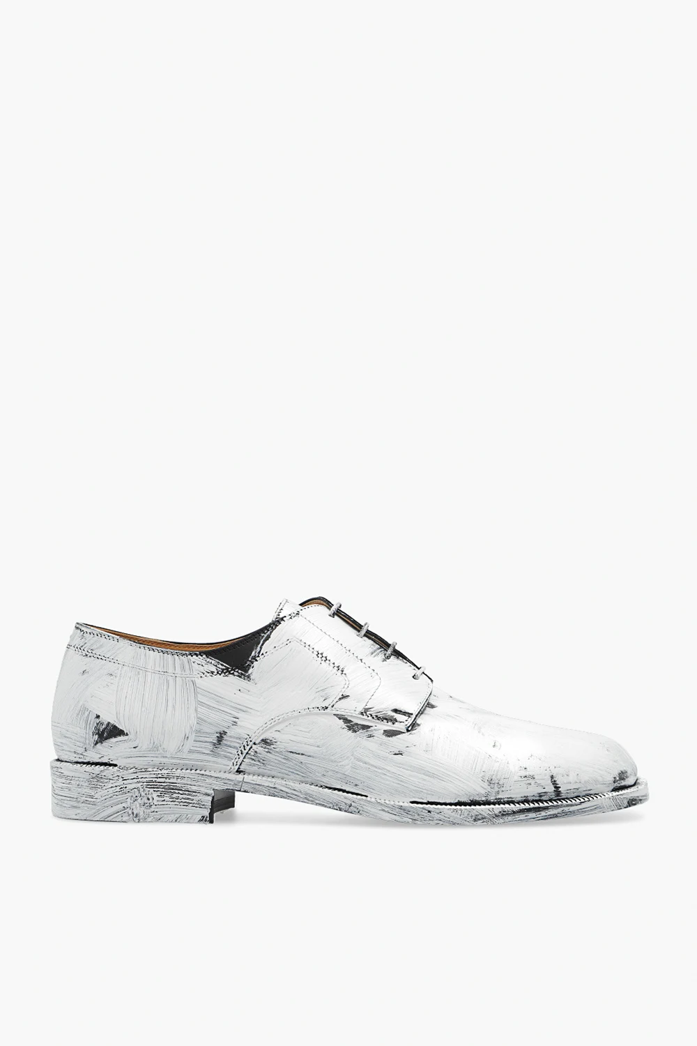 Tabi shoes