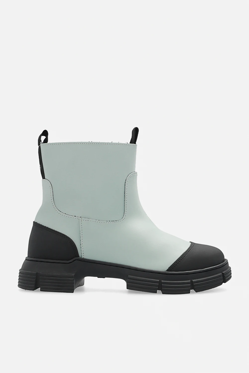 Short rain boots
