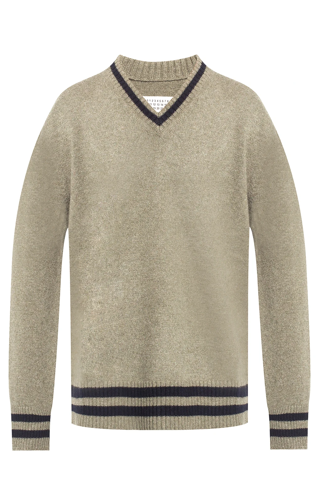 Sweter z dekoltem w serek