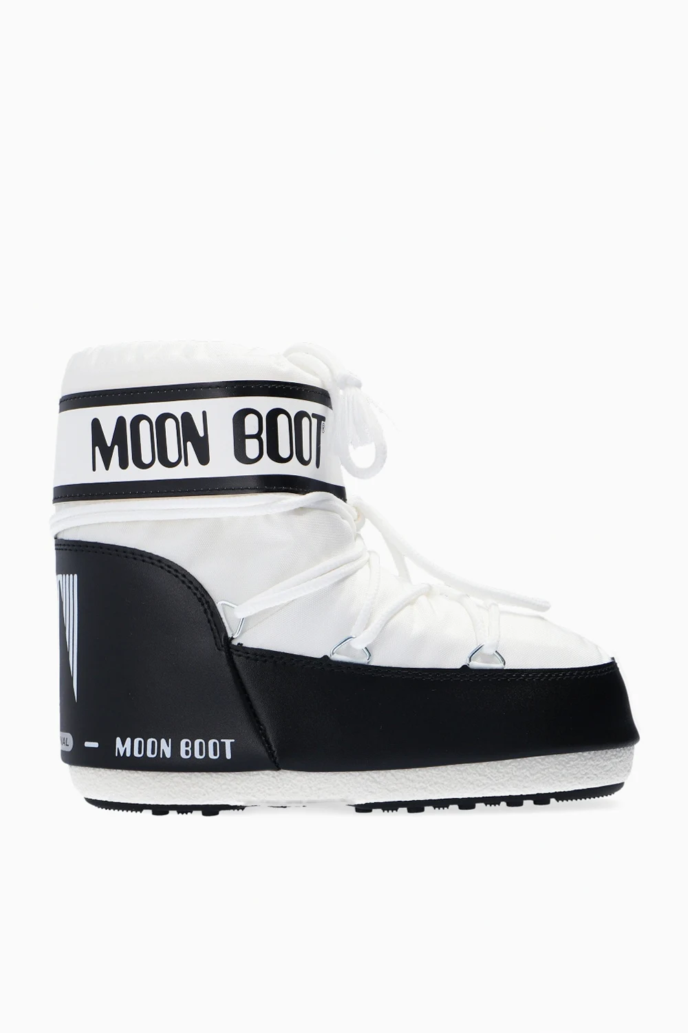 ‘Classic Low’ snow boots