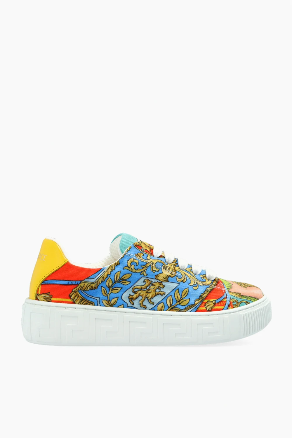 Wzorzyste buty sportowe