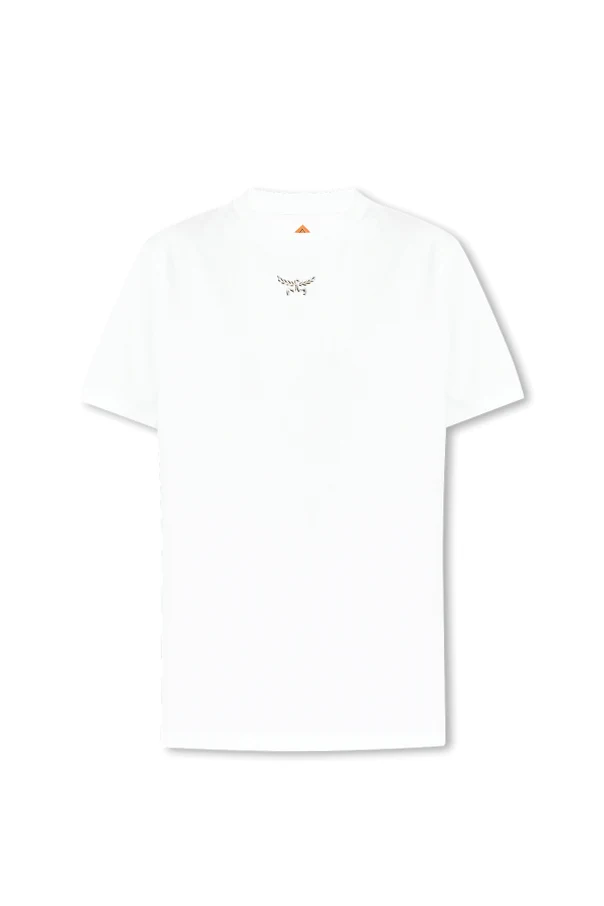 WHITE T-shirt with logo