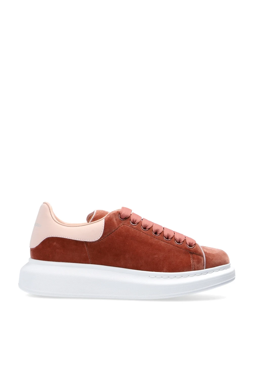 Buty sportowe z logo