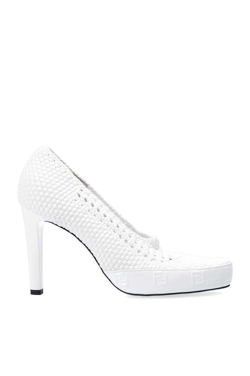 Plecione buty na obcasie