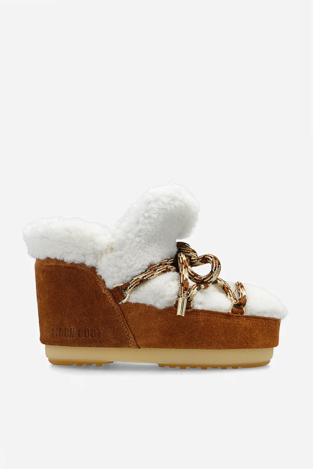 ‘Full Moon’ snow boots