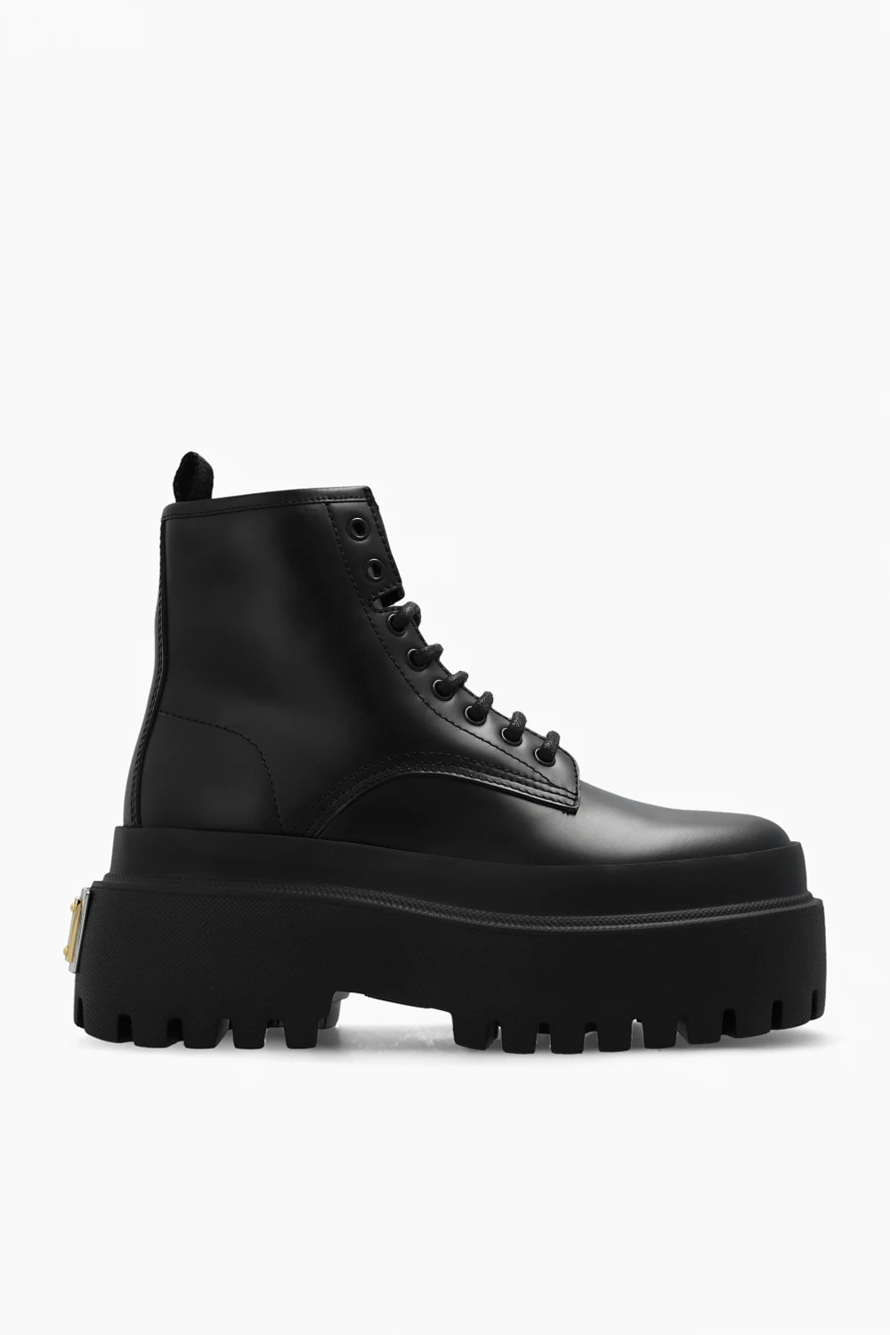 Leather ankle boots on platform