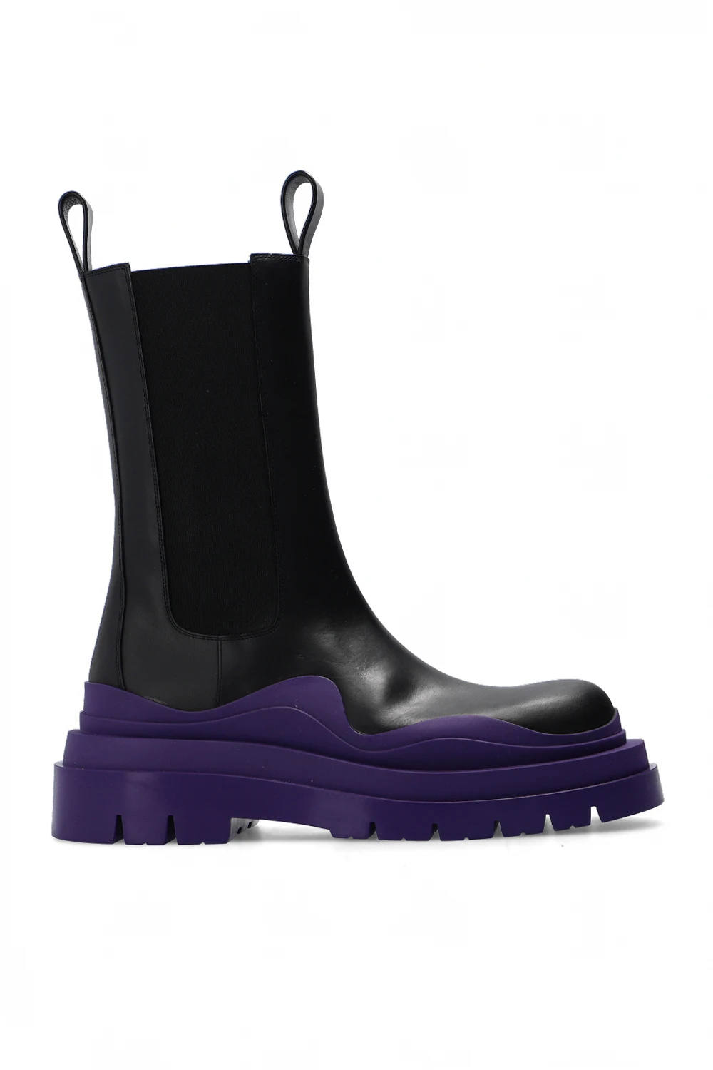 ‘Tire’ platform Chelsea boos