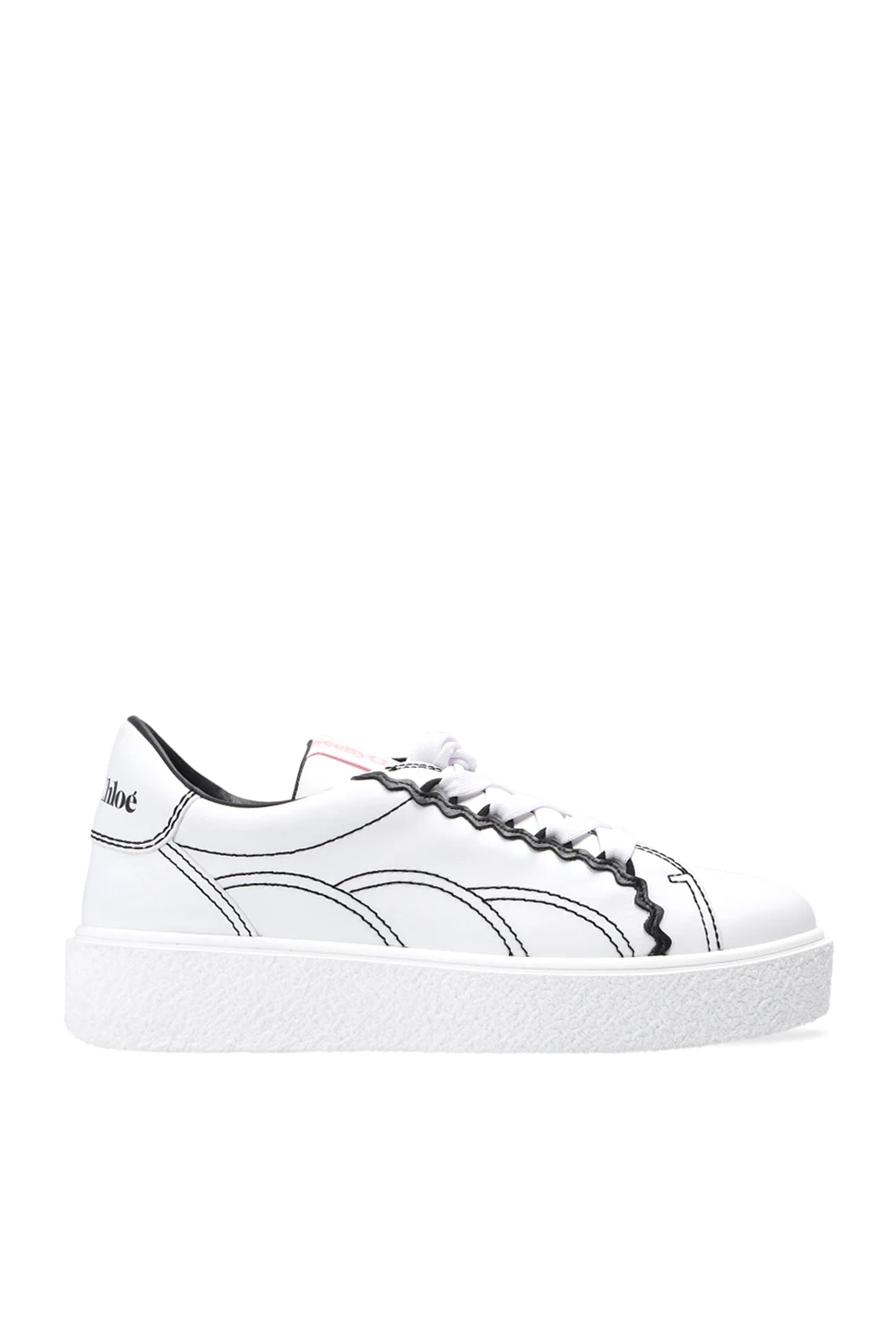 Lace-up shoes with logo