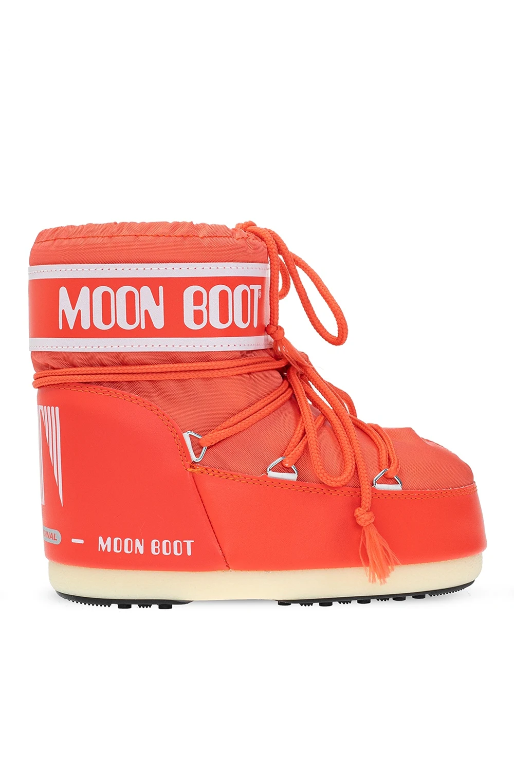 ‘Classic Low 2’ snow boots