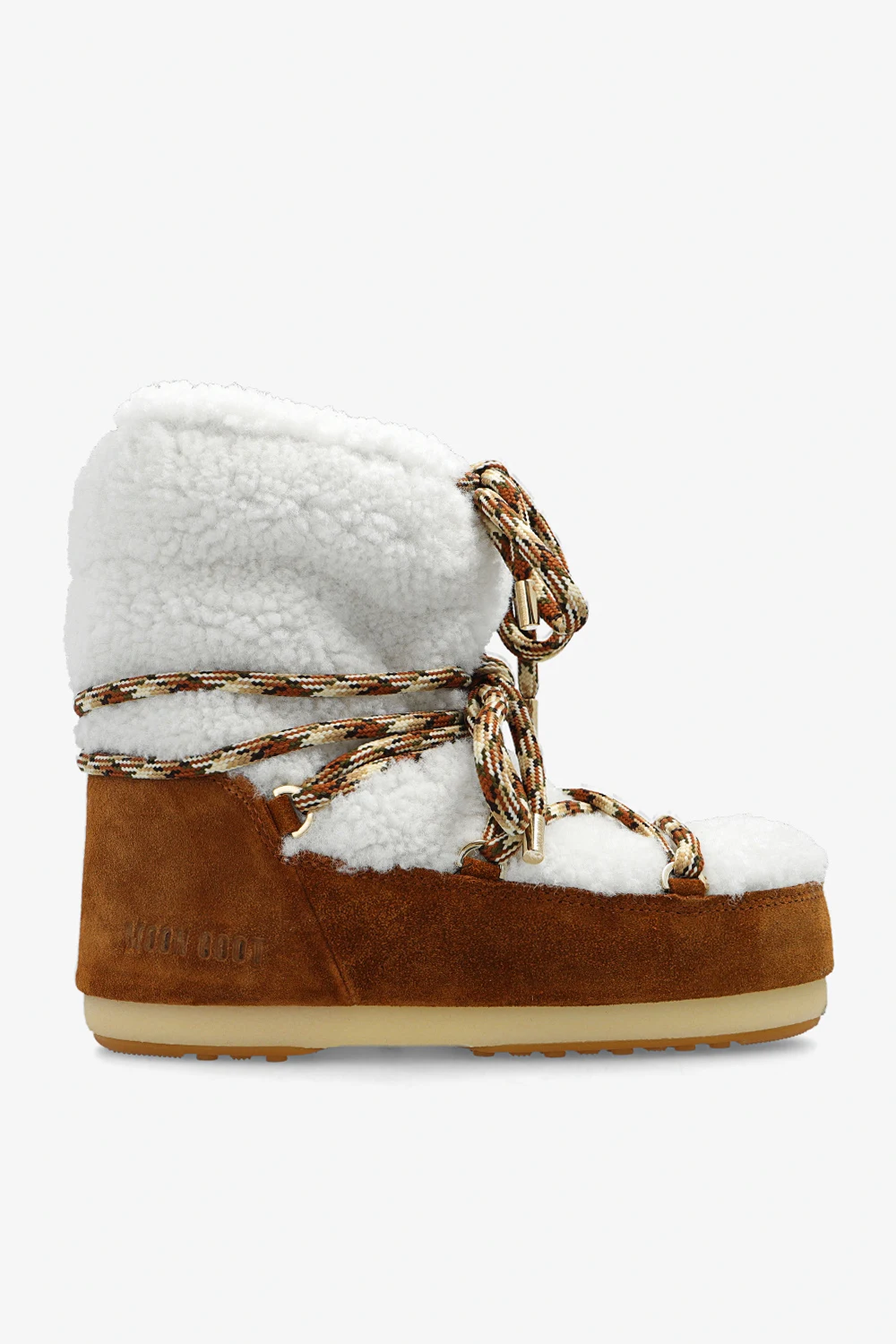 ‘Light Low’ shearling snow boots