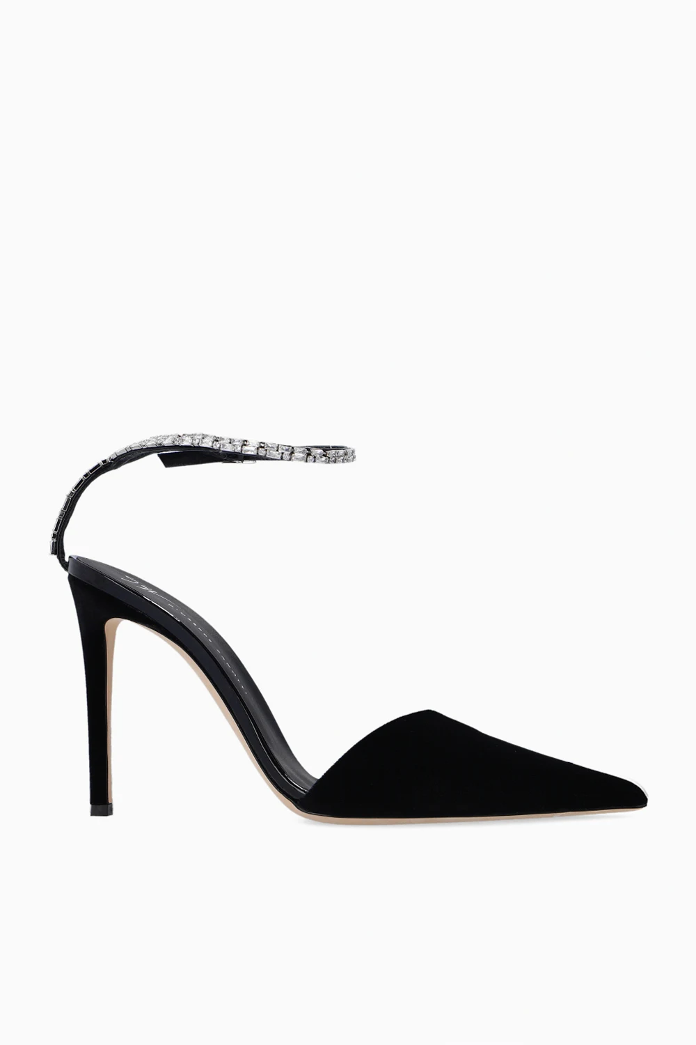 ‘Nantes’ pumps