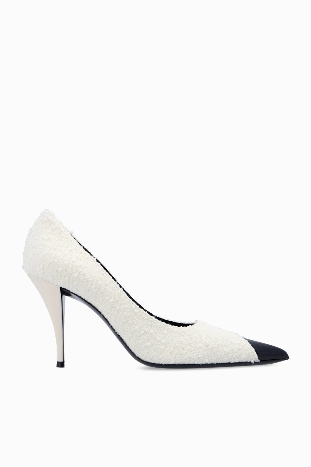 Tweed pumps