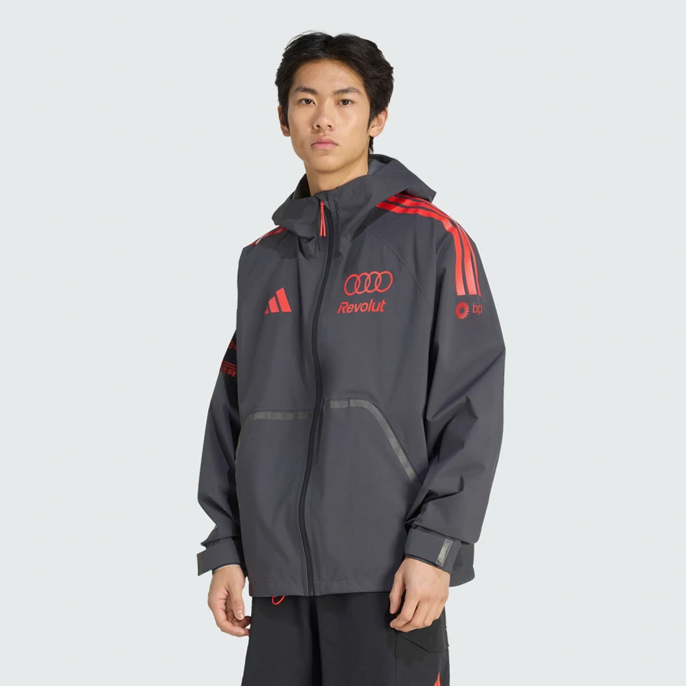 M Audi Revolut F1 Team Mechanics Rain J