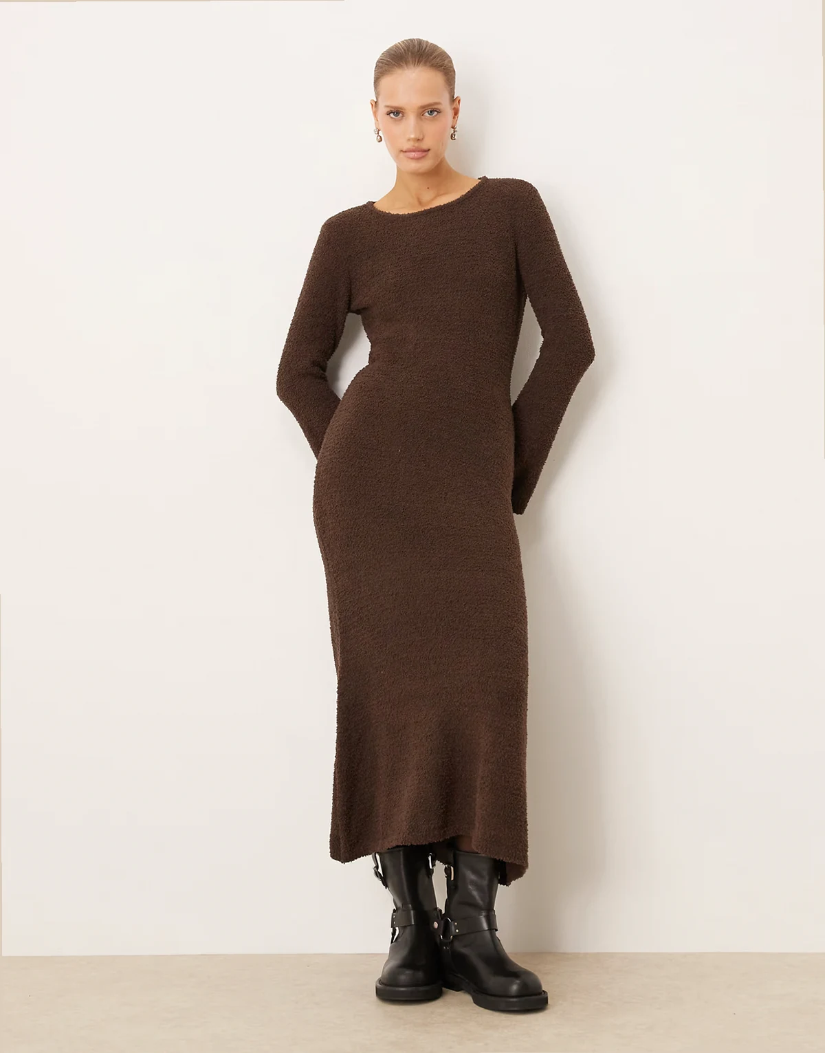 – Superweiches, flauschiges Maxi-Pulloverkleid in Schokobraun