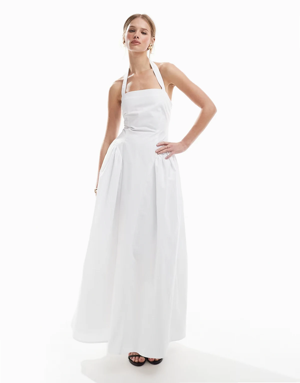 – Baumwoll-Maxikleid in Weiß mit eckigem Neckholder-Ausschnitt und plissierter Hüft-Partie