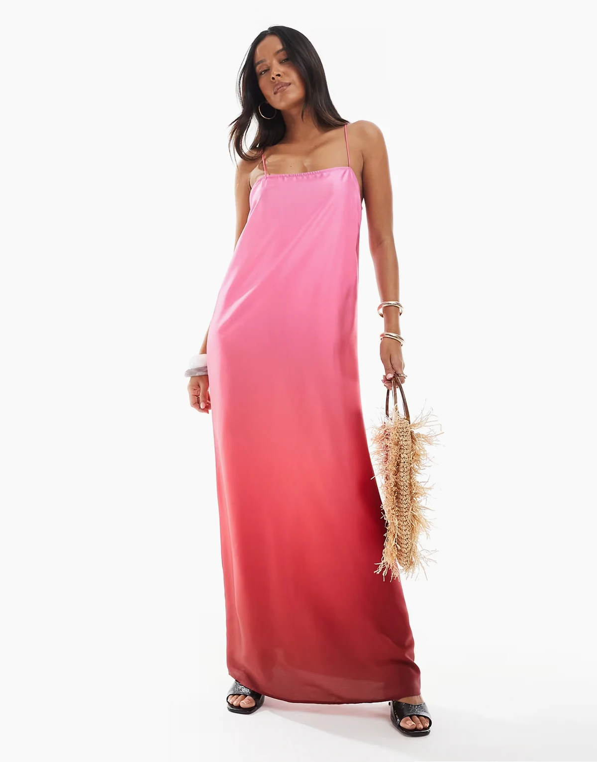 – Camisole-Maxiträgerkleid aus Satin in Rosa und Rot-Ombré mit eckigem Ausschnitt