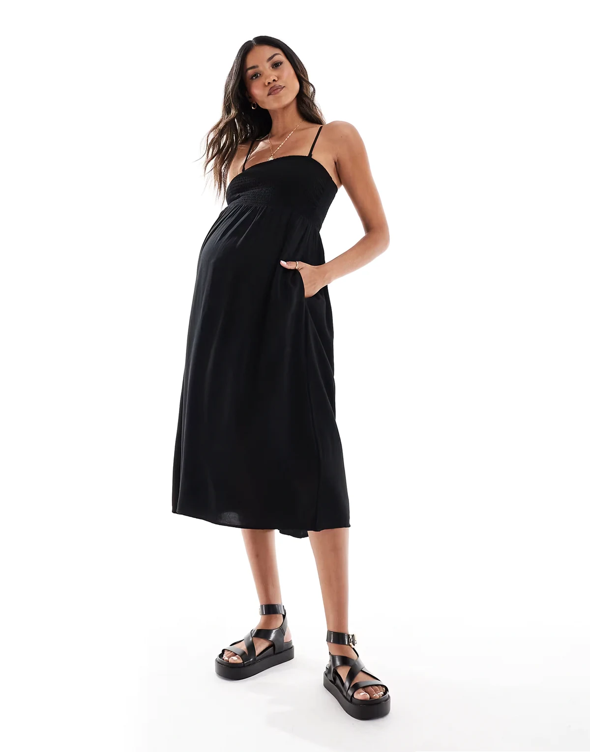 – Easy – Gesmoktes, knöchellanges Umstands-Trägerkleid in Schwarz