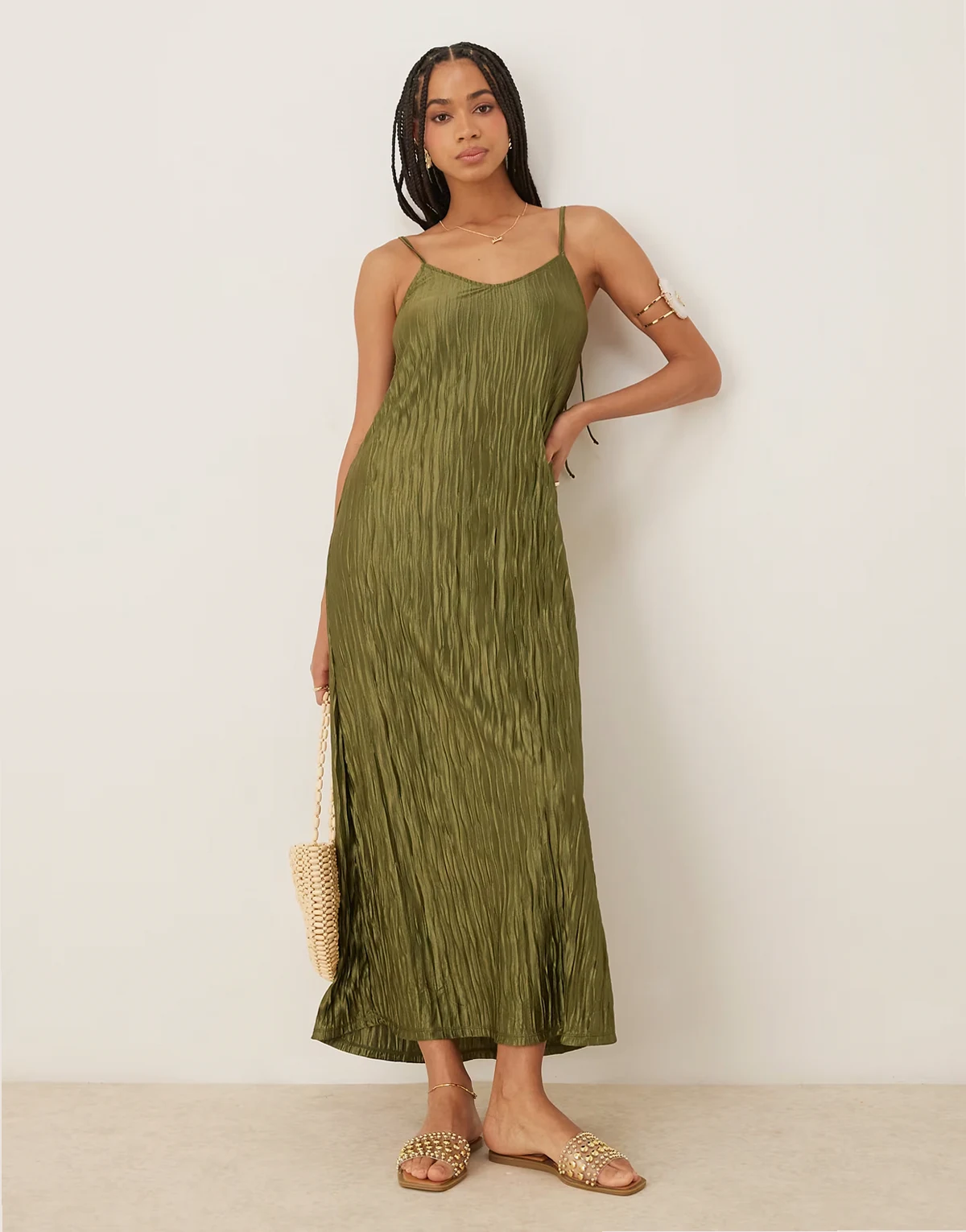 – Plissiertes Maxi-Trägerkleid in Olivgrün