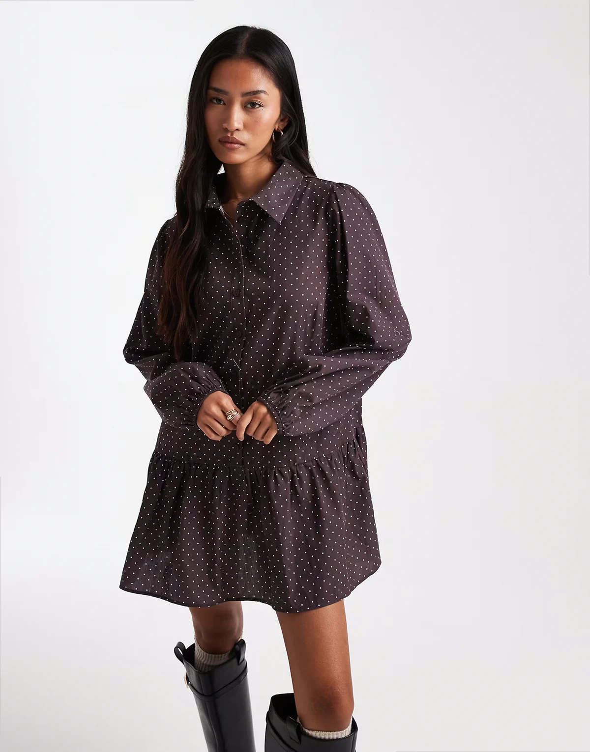 – Mini-Hemdkleid mit Polka Dots und tief angesetzter Taille