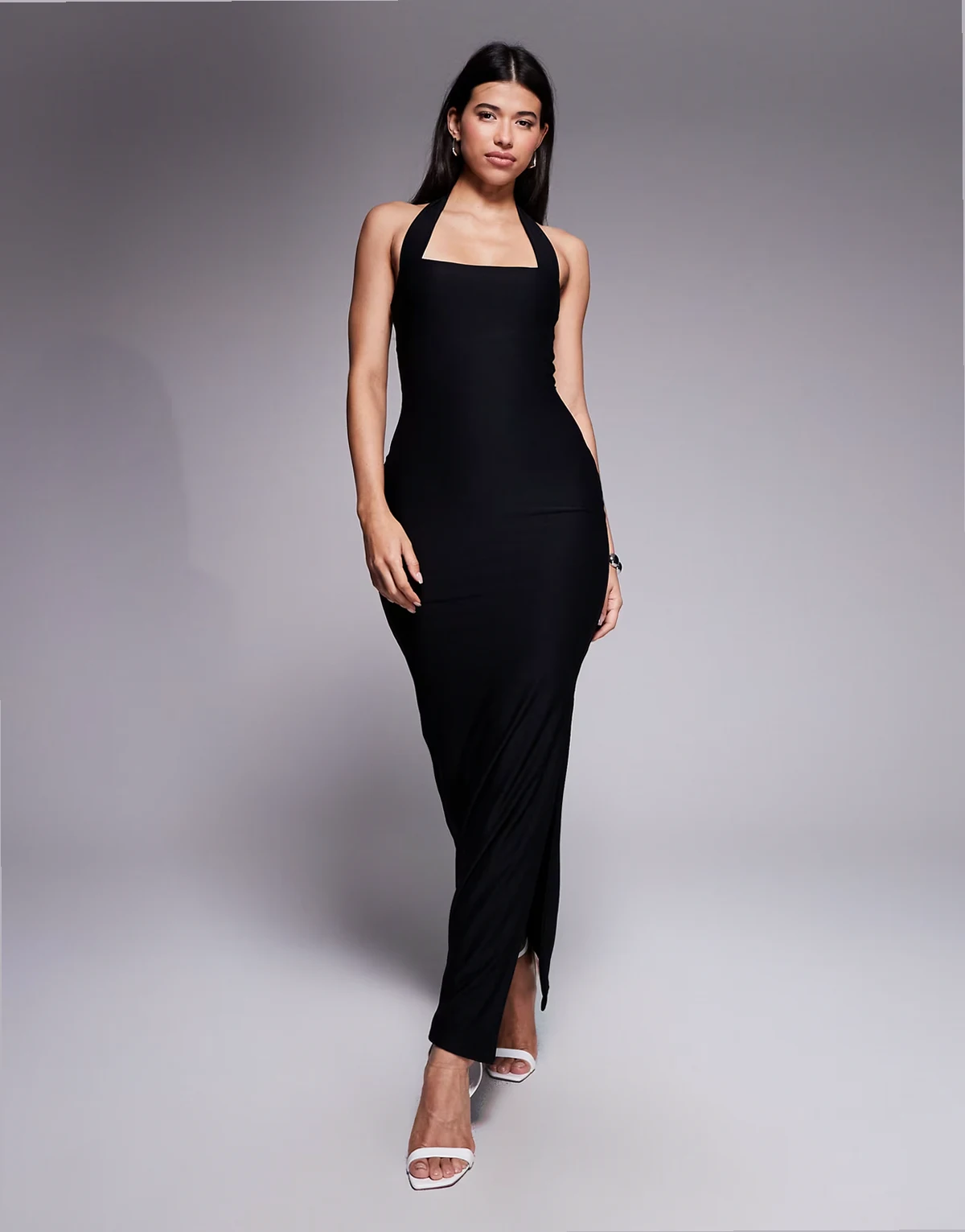 Exclusive – Premium – Czarna, lejąca sukienka maxi z dekoltem typu halter z materiału przypominającego bawełnę