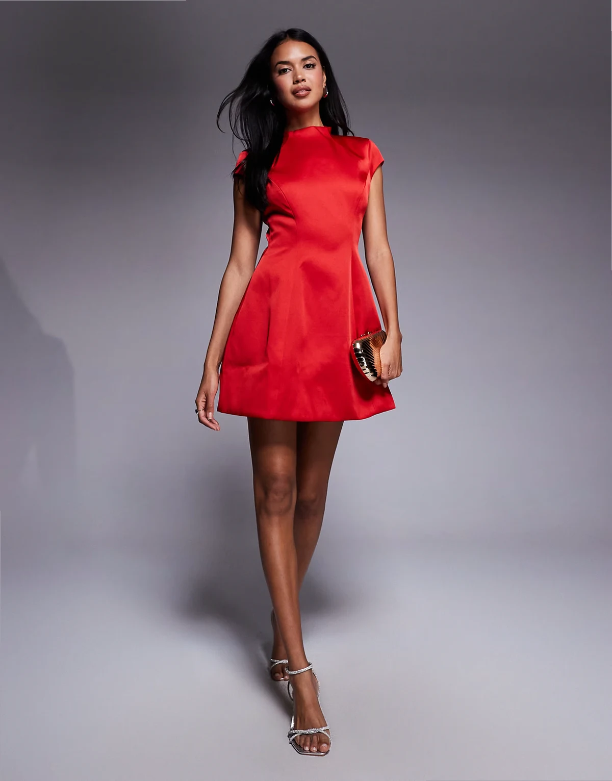 – Delphi – Ciemnoczerwona satynowa sukienka mini